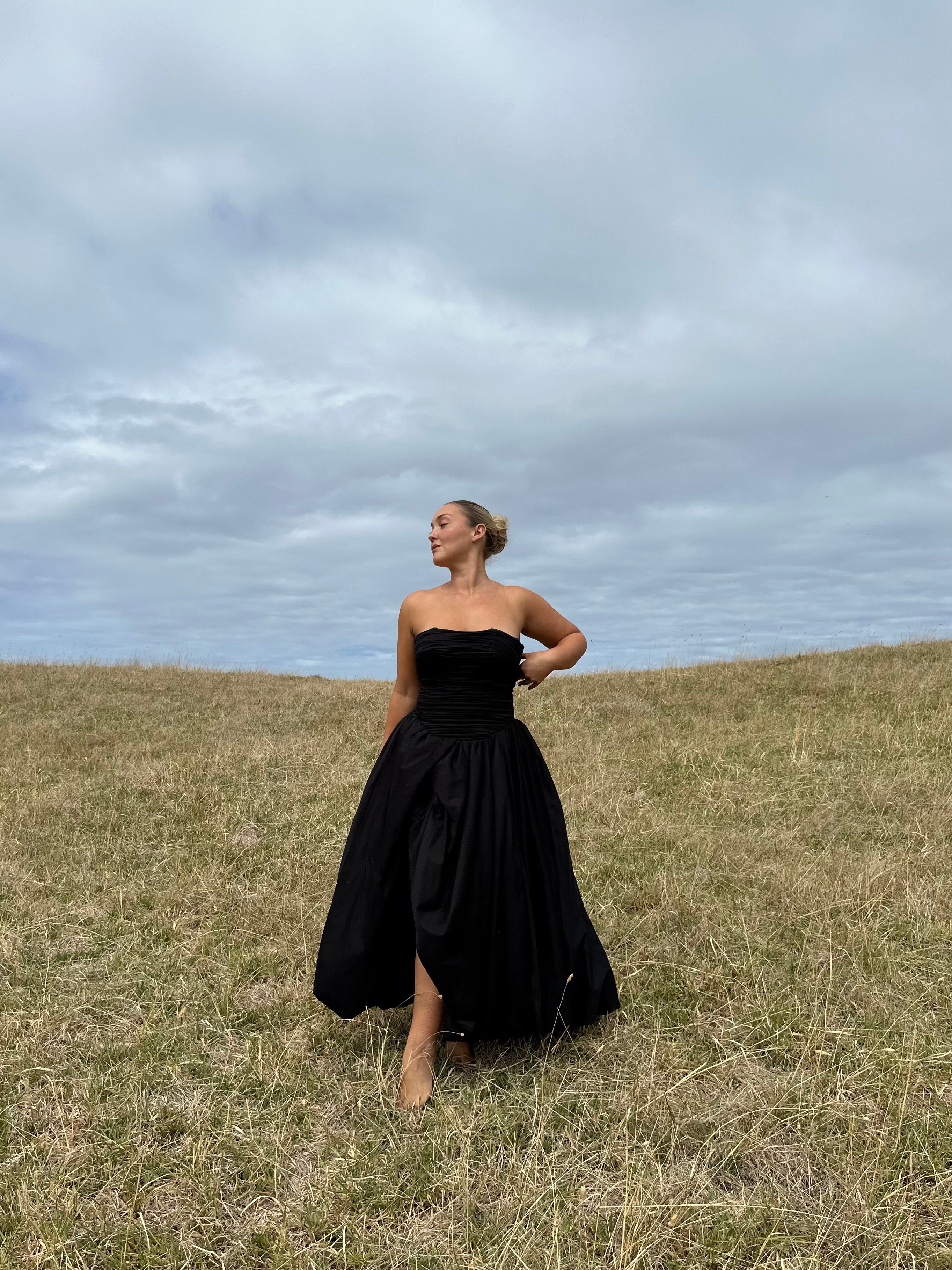 AJE Violette Bubble Hem Maxi Dress – Robe Collective AJE Violette Bubble Hem Maxi Dress – Robe Collective
